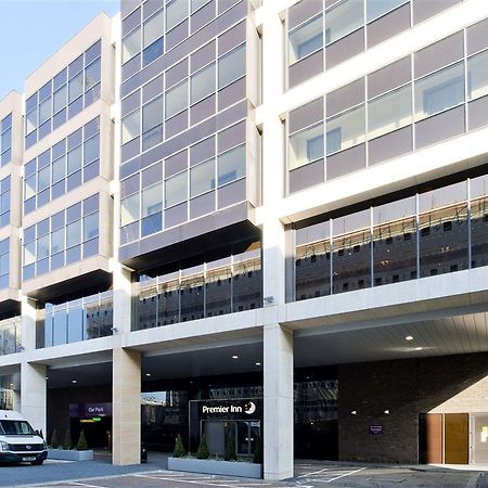 Premier Inn London Chiswick Экстерьер фото